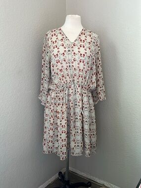 SUNO White Floral V-Neck Tunic with Red & Black Print